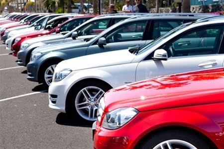 Ведомство Клюева купило автомобилей почти на 750 тысяч