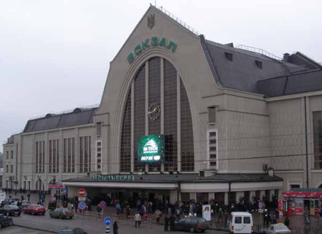 На вокзале в Киеве нашли окровавленный труп мужчины