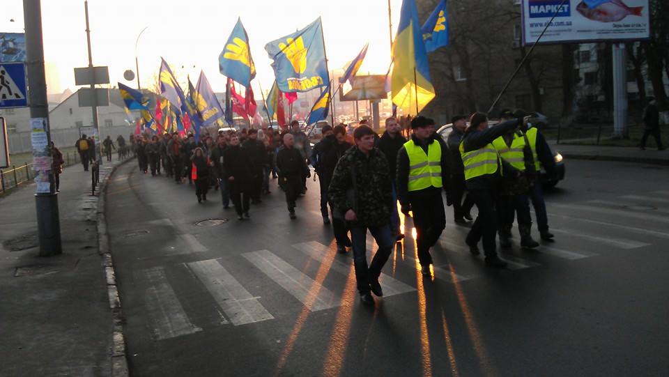 Активисты Евромайдана ворвались в здание Соломенской РГА и заблокировали заседание Киевсовета
