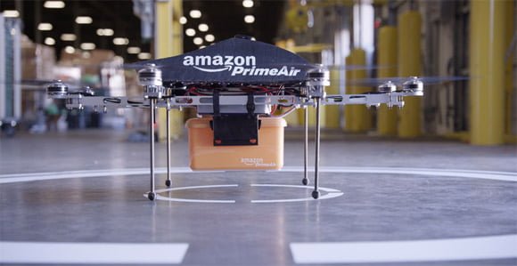 Amazon тестирует доставку товаров дронами