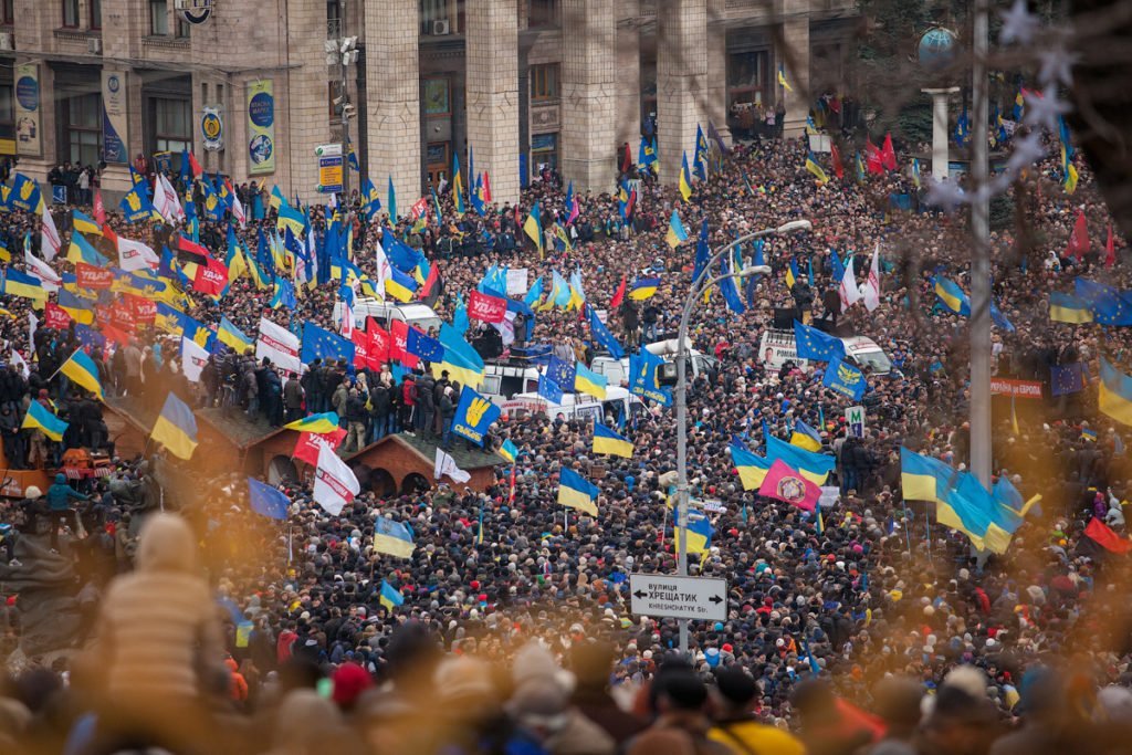 Милиция: народные депутаты вооружают протестующих на Евромайдане
