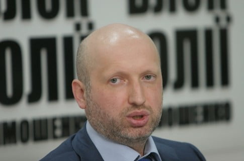 Рада подала в КСУ документы о роспуске крымского парламента