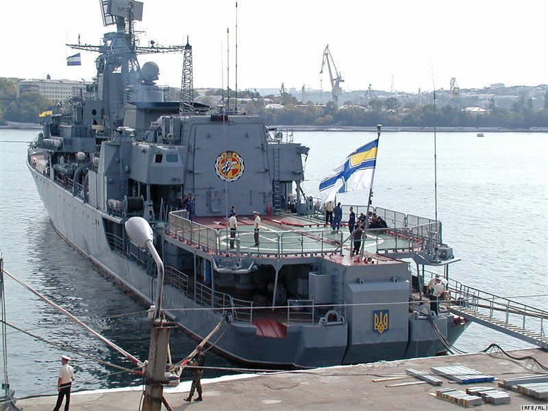 Фрегат "Гетьман Сагайдачный" прибыл в Одессу под флагом Украины