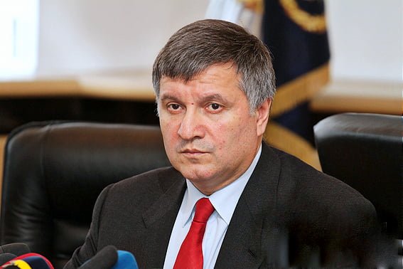 Аваков предложил штрафовать продажных избирателей