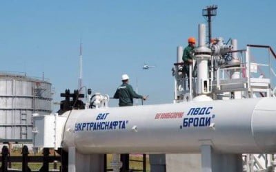«Укртранснафта» начала выкачку технологической нефти из нефтепроводов