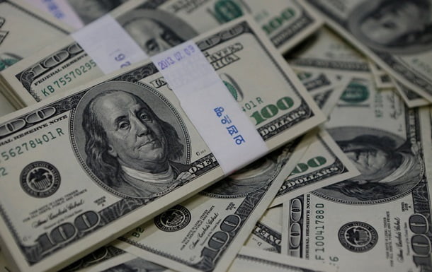 Курс доллара в Украине достиг рекордного значения, перевалив за отметку в 13 гривен