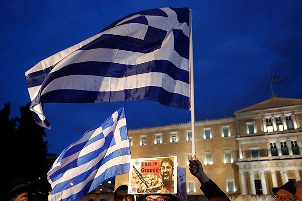 Греция отказалась от помощи Евросоюза