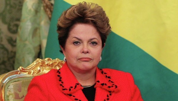 Жители Бразилии массово требуют импичмента президента