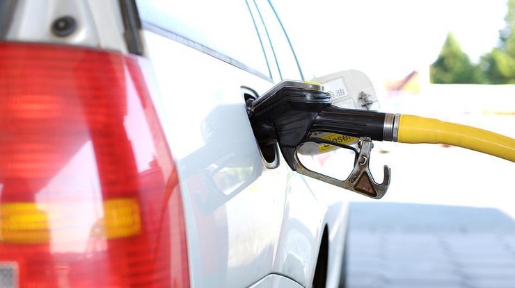 Цены на бензин в Украине достигли исторического максимума, Экономические новости