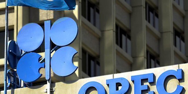 Добыча нефти ОПЕК упала до минимума за 11 месяцев
