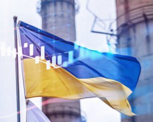 Курс валют, дороги и коррупция: чего ждут украинцы в следующем году
