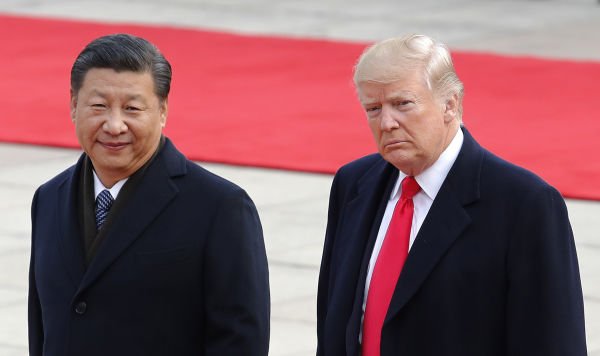 Президент США Дональд Трамп и лидер КНР Си Цзиньпин на встрече в Пекине 9 ноября 2017 г.