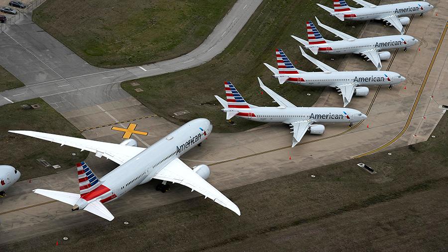 Самолеты авиакомпании American Airlines на стоянке в аэропорту Оклахомы