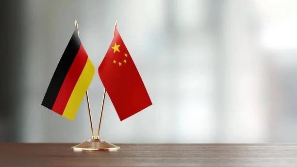 Германский эксперт: проведение «двух сессий» дает сигнал надежды Китаю и миру