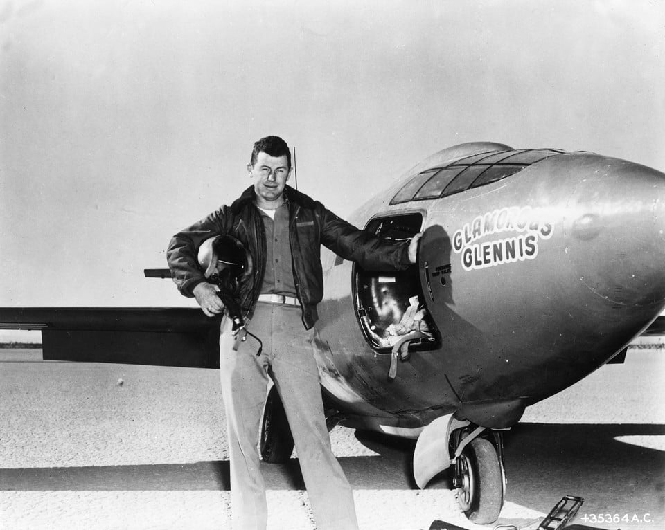 Умер американский летчик-испытатель Чак Йегер. Он первым в истории превысил скорость звука.