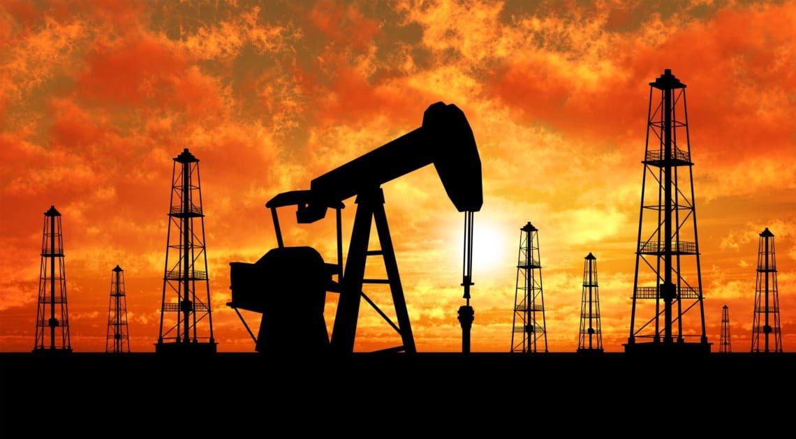 В среду, 21 июля, мировые цены на нефть снижаются. На рынке усилились опасения по поводу роста случаев COVID-19.