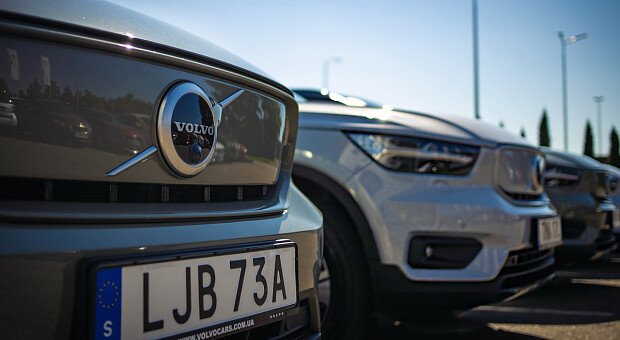 Volvo: производство электромобилей на 70% грязнее производства автомобилей