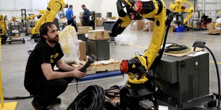 В 2021 году североамериканские компании заказали рекордно большое количество роботов, Экономические новости