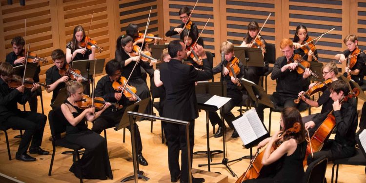 Итальянский оркестр отказался выступать на конкурсе после отстранения российских музыкантов, Экономические новости