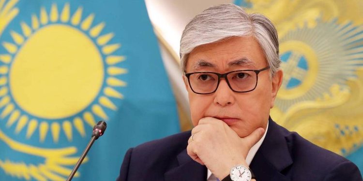 Токаев на ПМЭФ: Казахстан будет придерживаться антироссийских санкций, Экономические новости